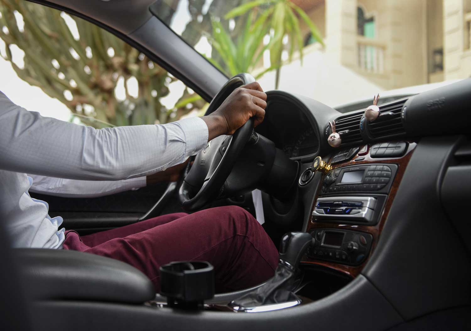 Kuvugira kuri telefone iri muri ‘loud speaker’ utwaye ntibikiri ikosa mu Rwanda