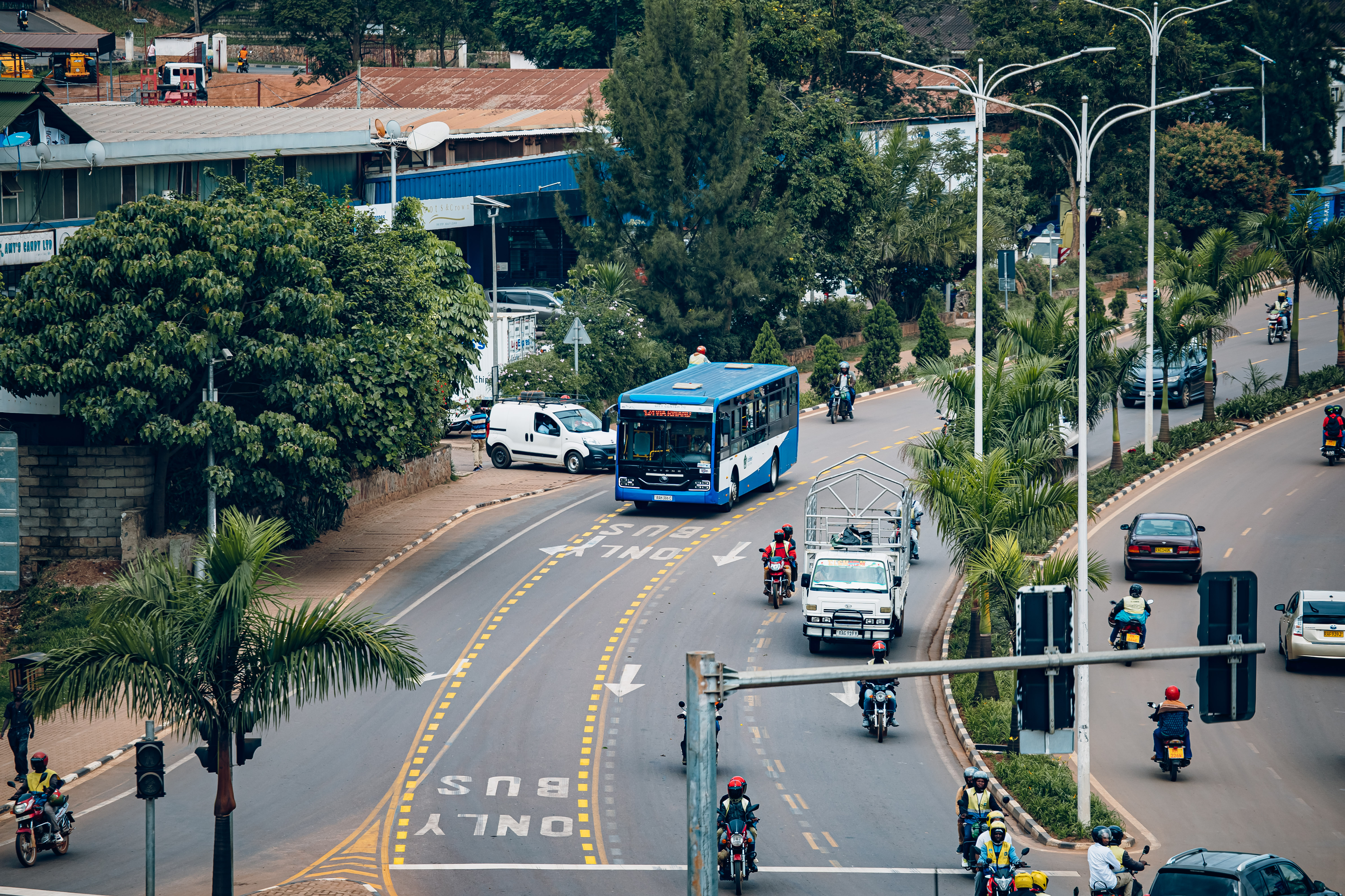 Ubuzima bushya bwa Bisi i Kigali (Video)