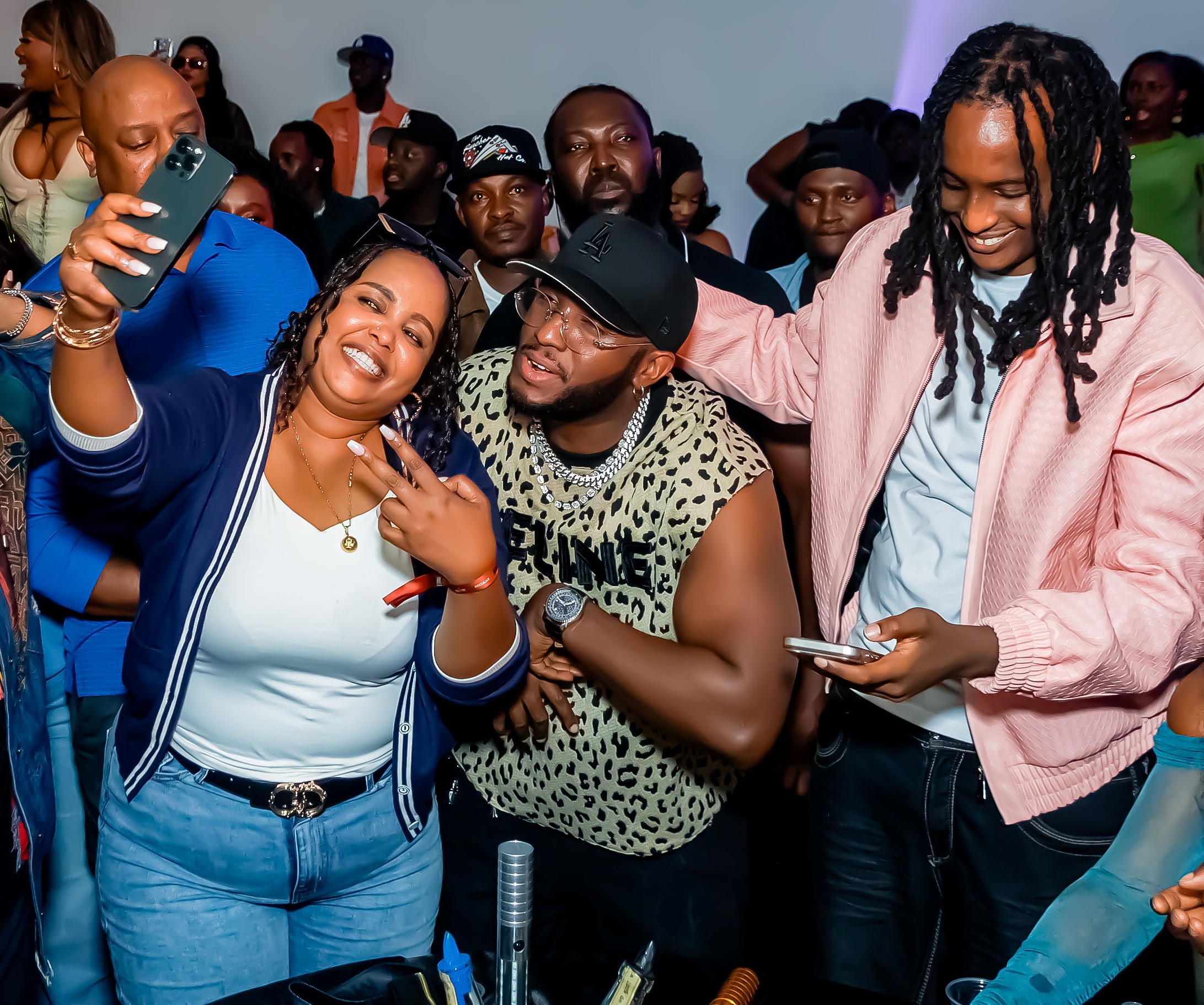 Kuba nyamwigendaho si igitekerezo cyiza – The Ben witabiriye igitaramo cya Kevin Kade, Nel Ngabo na Element muri Ottawa