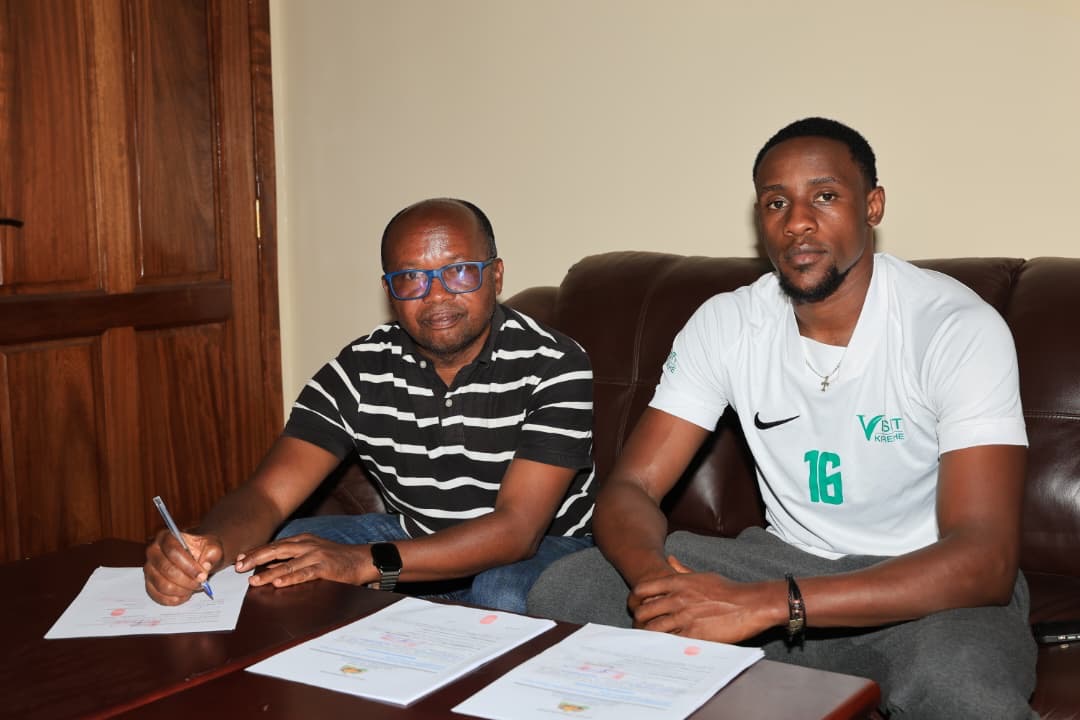 Kirehe VC yasinyishije umutoza n’abakinnyi 10 bashya barimo ‘Tyson’