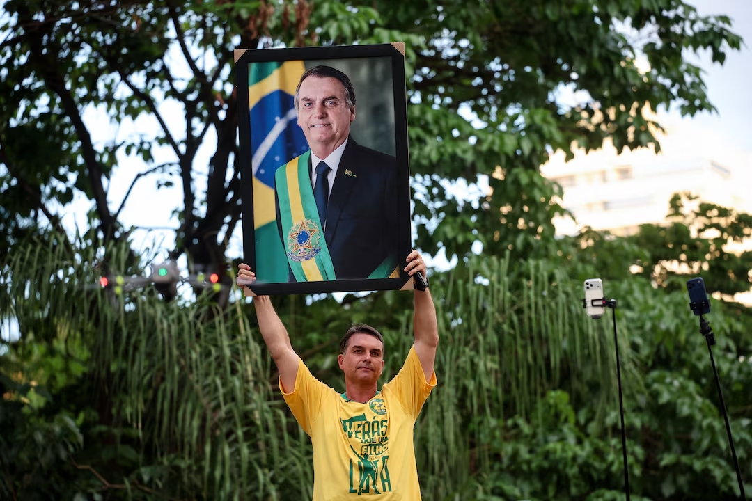 Umuhungu wa Bolsonaro yahigitse Lula mu cyiciro cya mbere cy’amatora ya Perezida muri Brésil