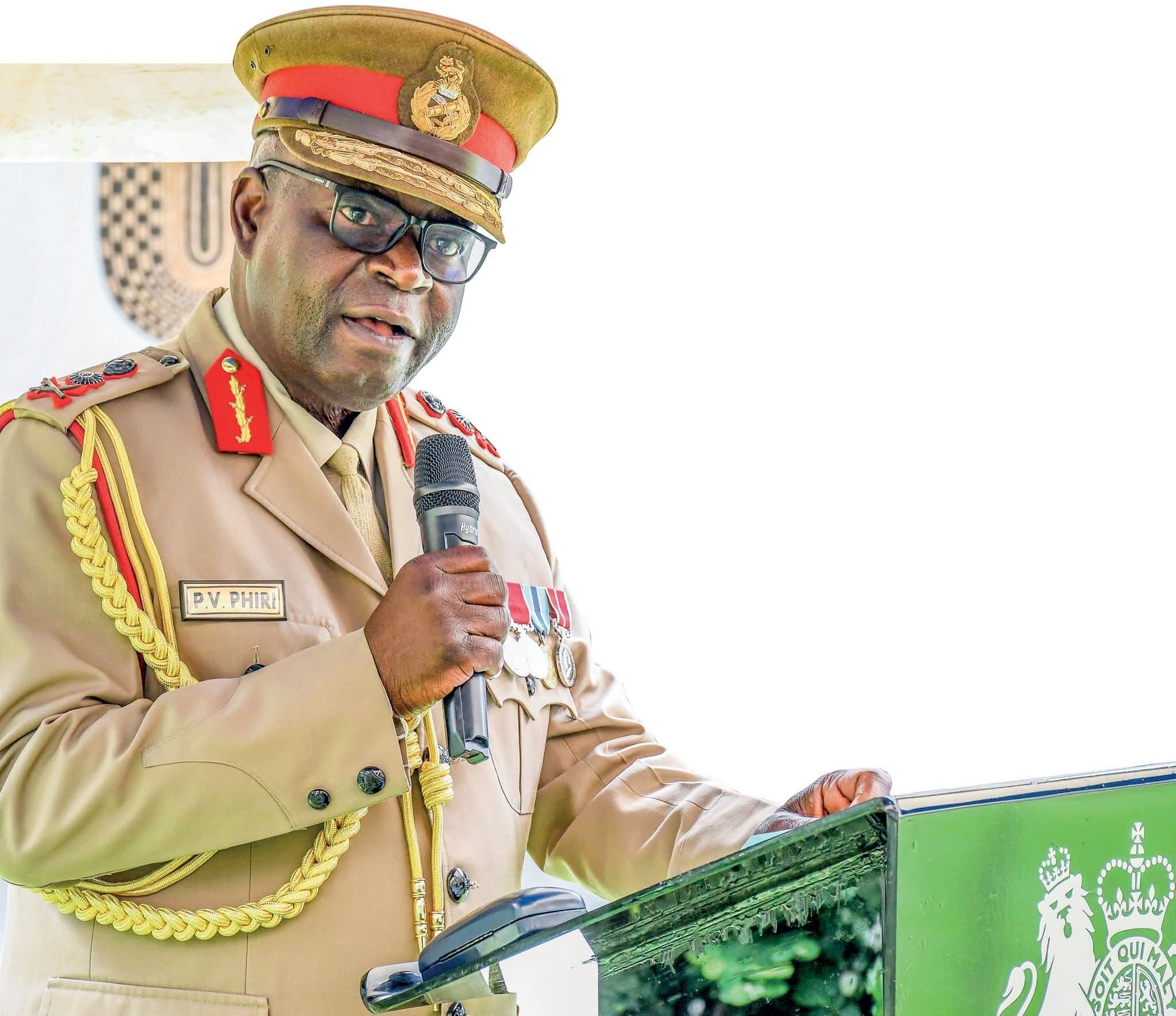 Uwari Umugaba Mukuru w’Ingabo za Malawi yafunzwe azira gucuruza intwaro ku nyeshyamba