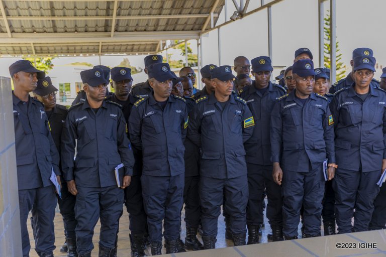 Abiga mu Ishuri rikuru rya Polisi basabwe kugera ikirenge mu cy’intwari z’u Rwanda