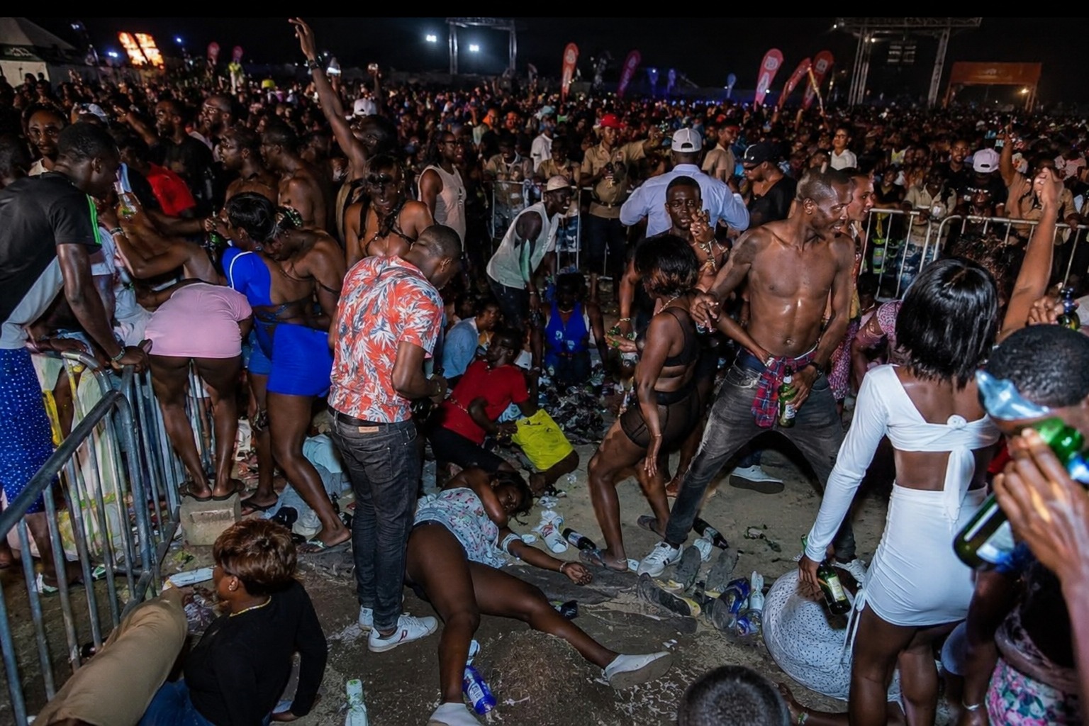 Polisi yaburiye abakorera ibiteye isoni mu bitaramo n’utubari