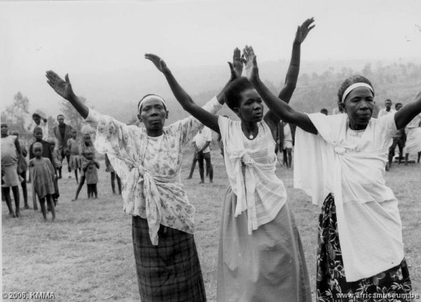 Impamvu hari ibidakwiriye guhahwa mu mahanga ngo byitwe umuco nyarwanda