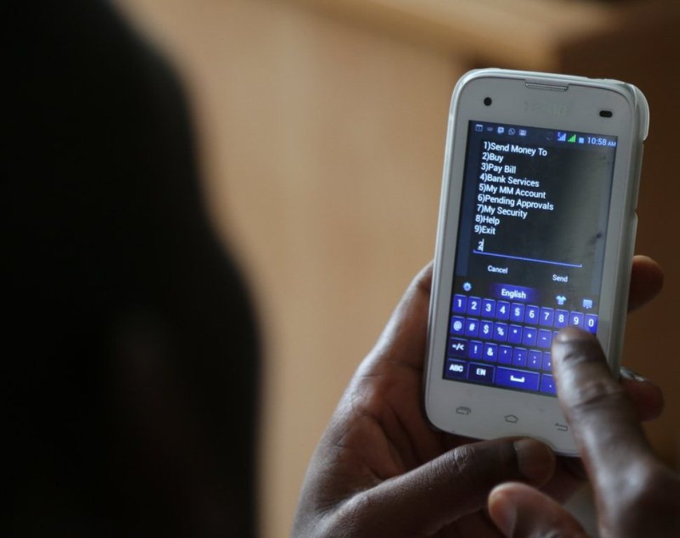 BNR mu nzira zo kugabanya ikiguzi cyo guhererekanya amafaranga kuri telefoni kiba gito