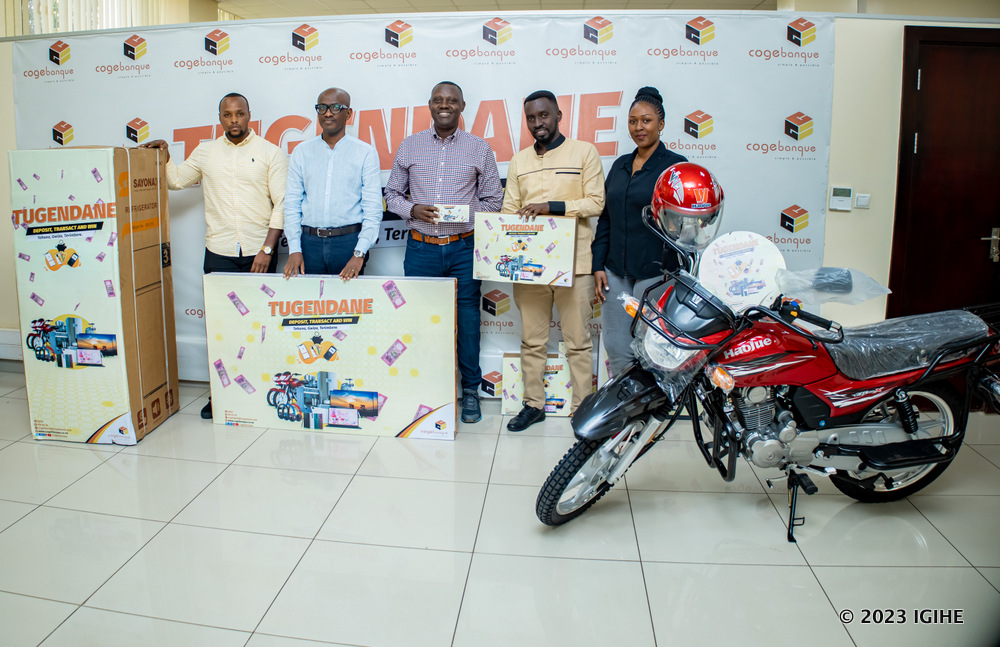 Cogebanque yatangiye guhemba abakiliya n’aba-agents muri poromosiyo ‘Tugendane na Cogebanque 2023’