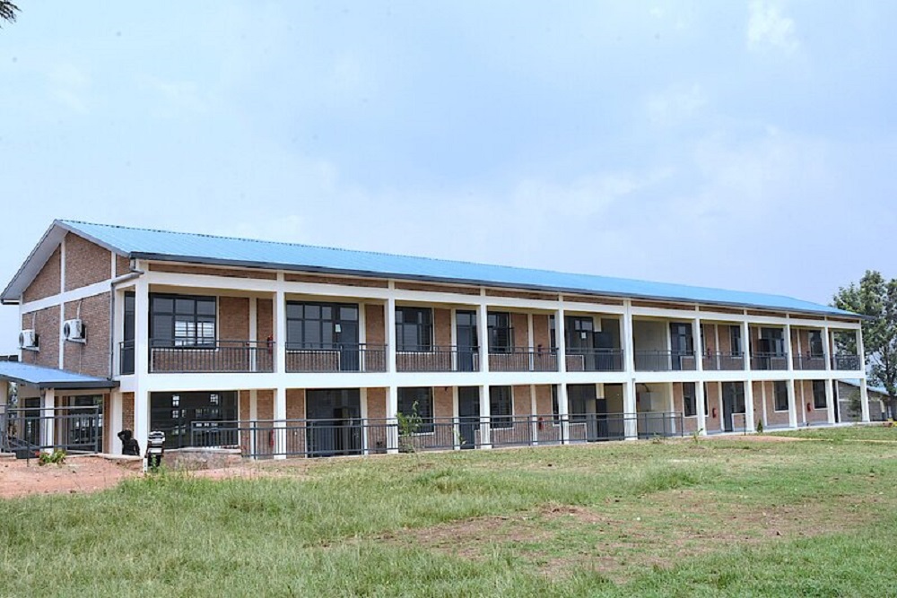 Ibikoresho by’ibigo by’amashuri by’arenga miliyoni 190,7 Frw byanyerejwe mu myaka itatu