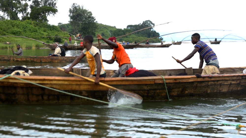 Tujyane mu ijoro ry’Isambaza mu Kivu, mu ikipe y'abagabo bataryama (Amafoto & Video)