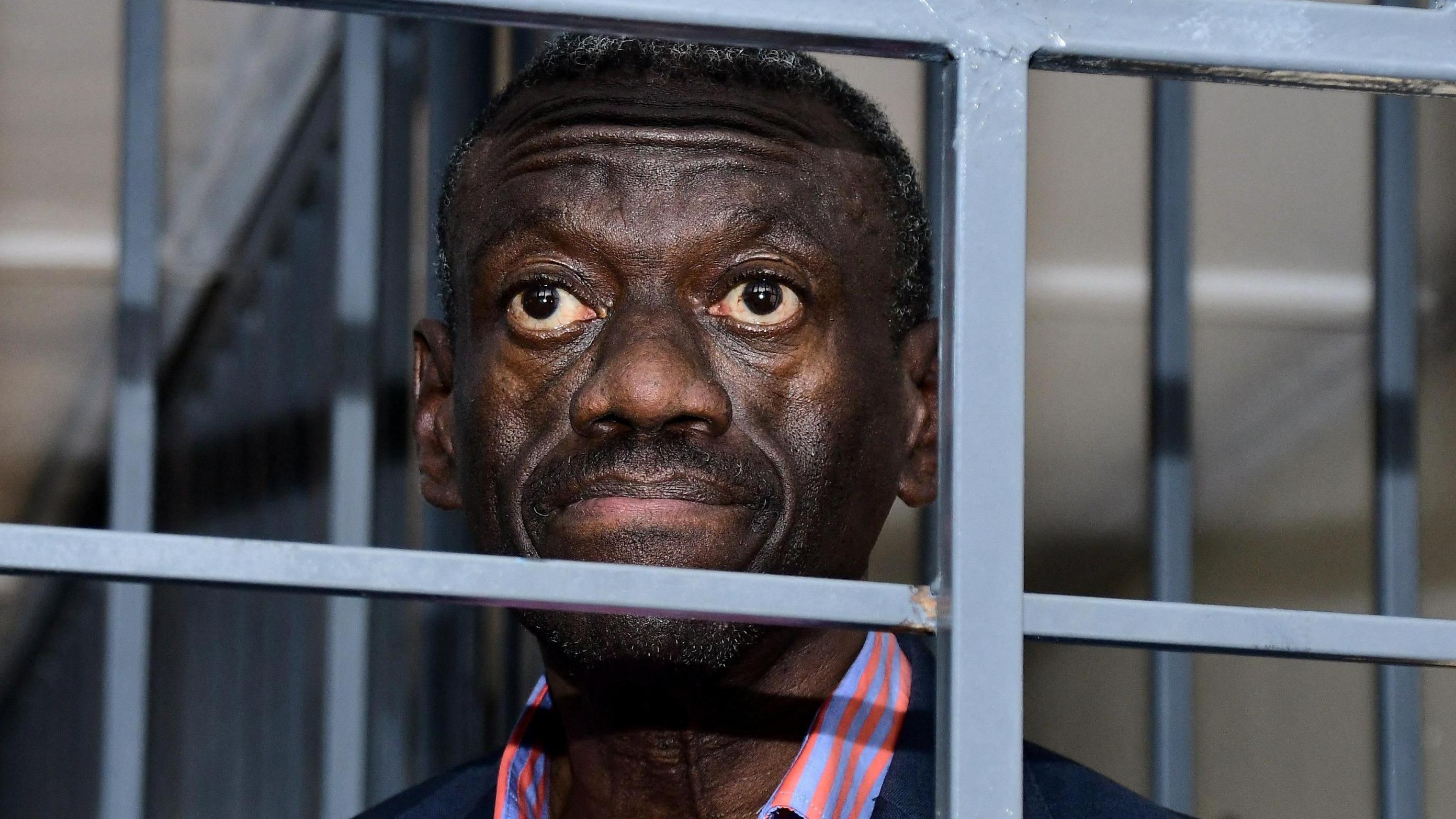 Besigye yasubijwe muri gereza