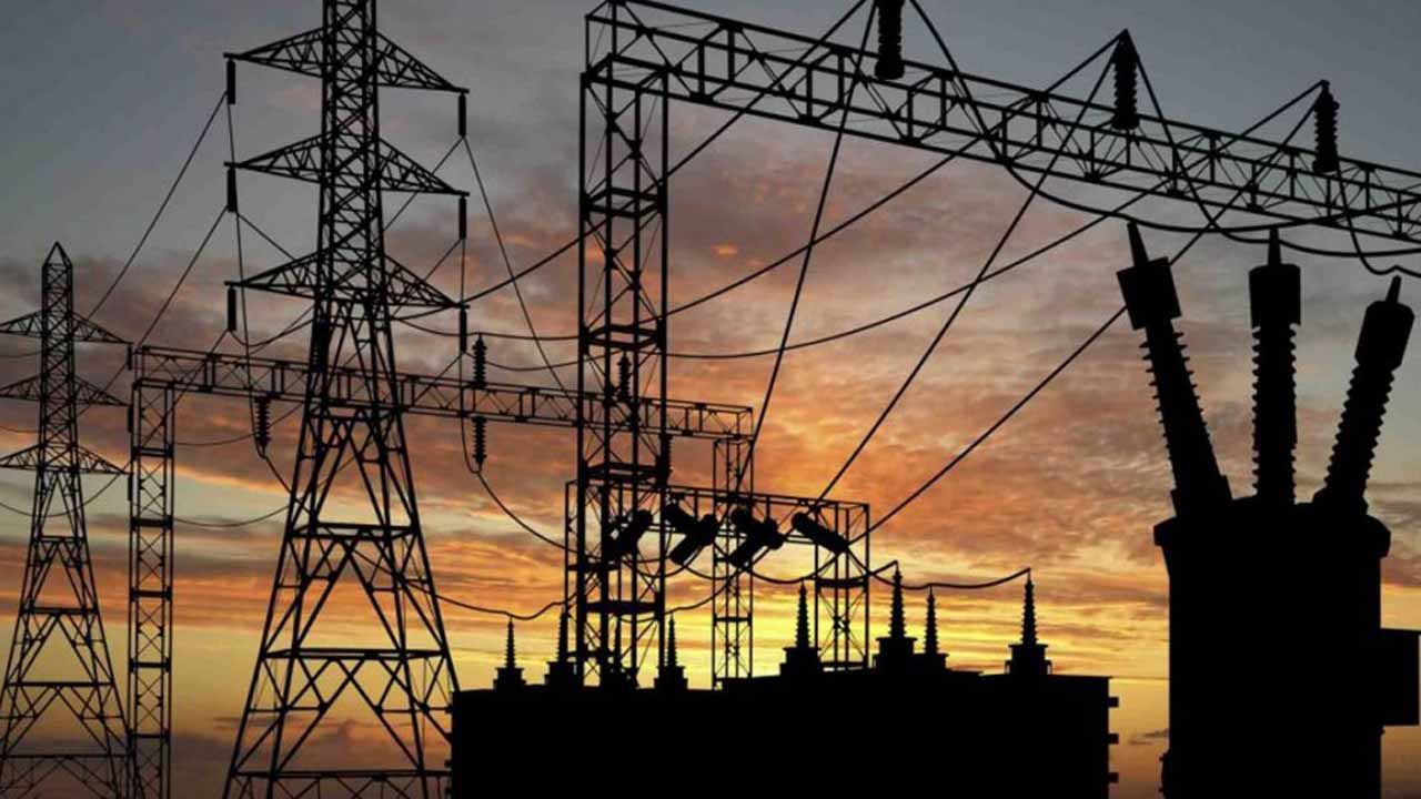 Nigeria: Abakozi bigaragambije bakata umuyoboro mugari w’amashanyarazi