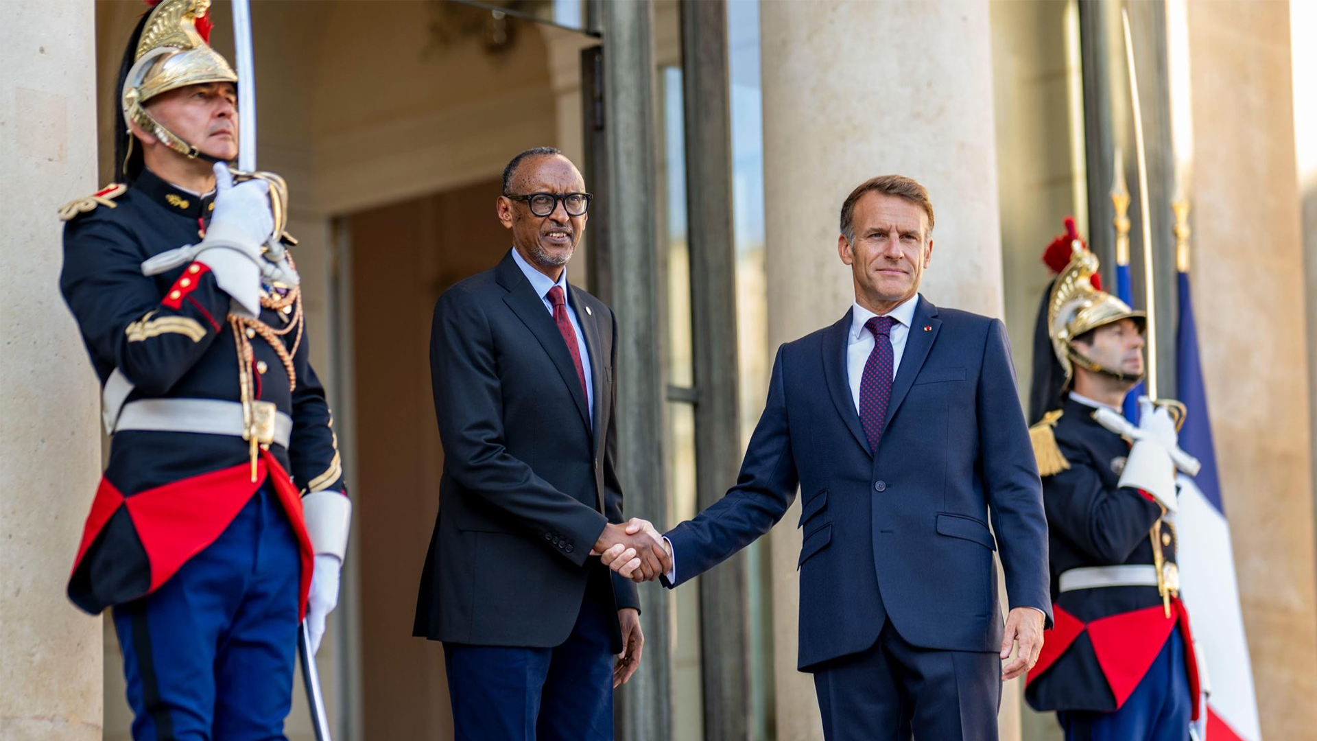 Perezida Kagame yagiranye ibiganiro na Macron w’u Bufaransa