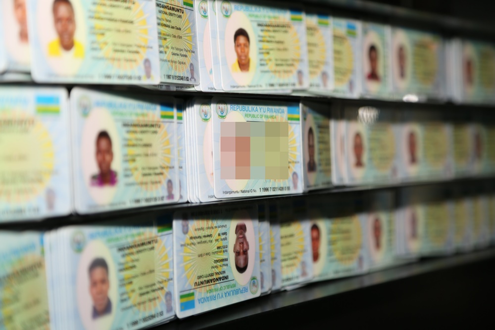 Ni serivisi ikenerwa na benshi: Iby’ingenzi bisabwa ngo umuntu yemererwe guhindura izina