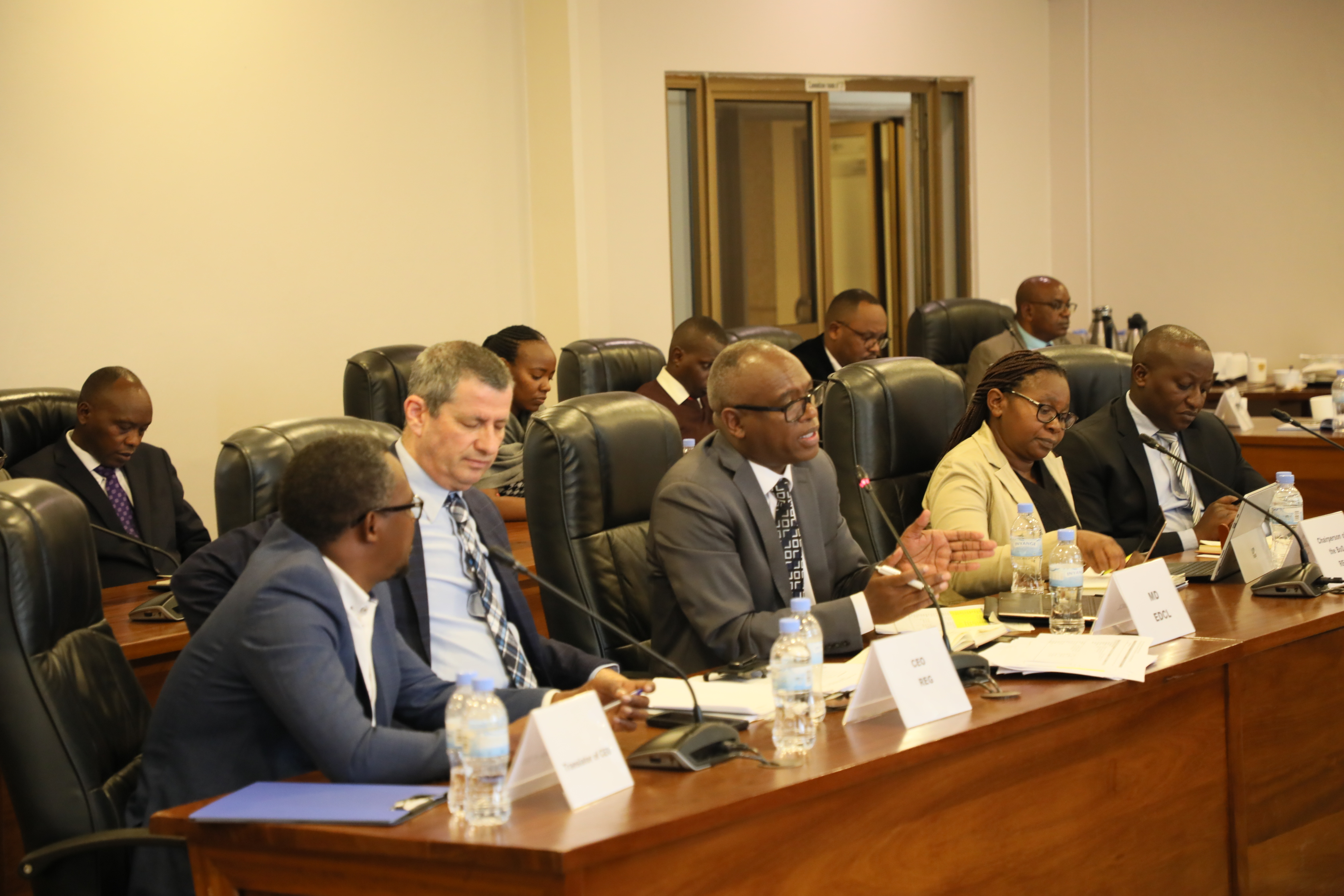 REG ikeneye miliyari 600 Frw ngo izabashe gucanira Abanyarwanda bose