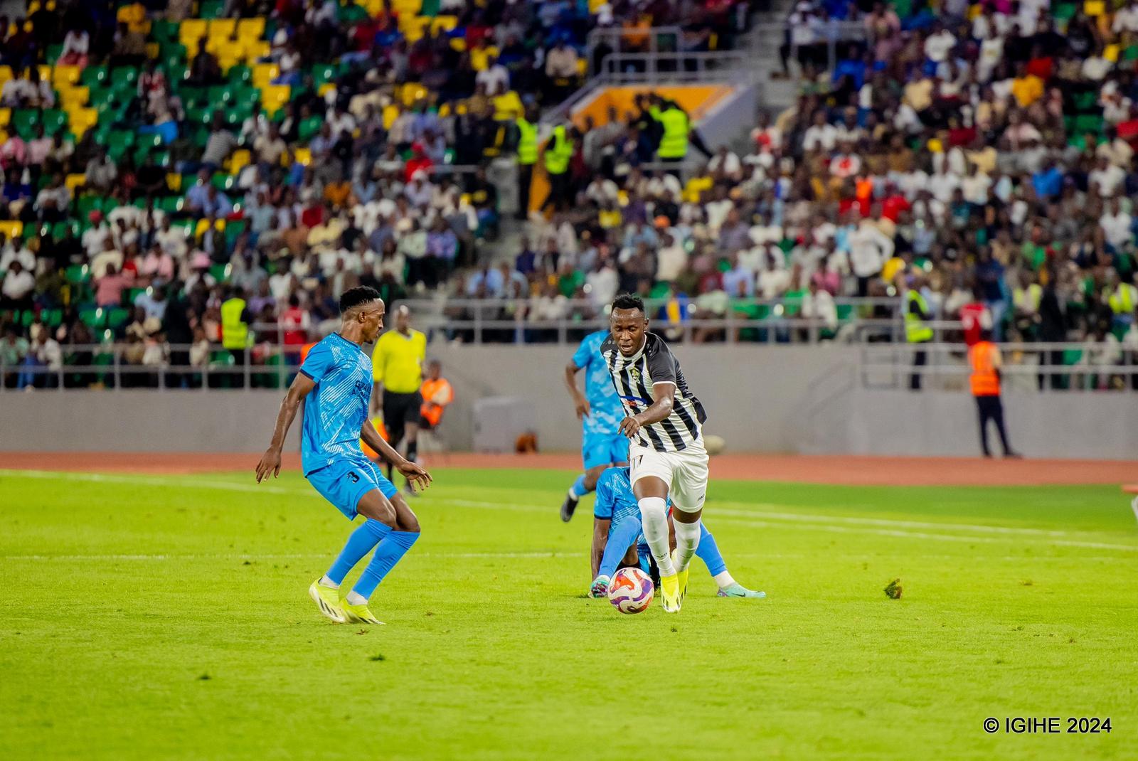 Rwanda Premier League yateye utwatsi APR FC igumishaho umukino wa Police FC