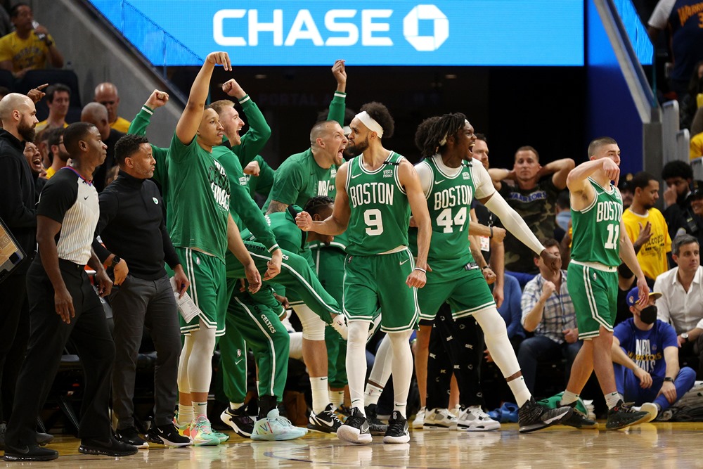 NBA Playoffs: Boston Celtics yabonye intsinzi ya mbere itsinze Golden State Warriors (Amafoto)