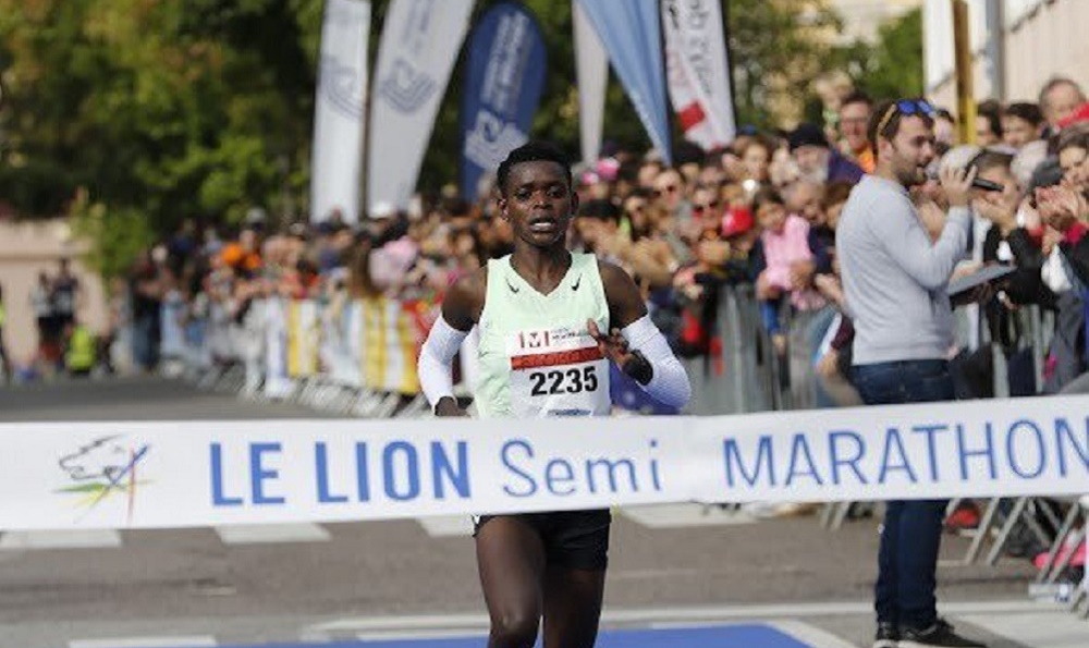 Niyonkuru Florence yegukanye Umudali wa Zahabu muri Lyon Half Marathon