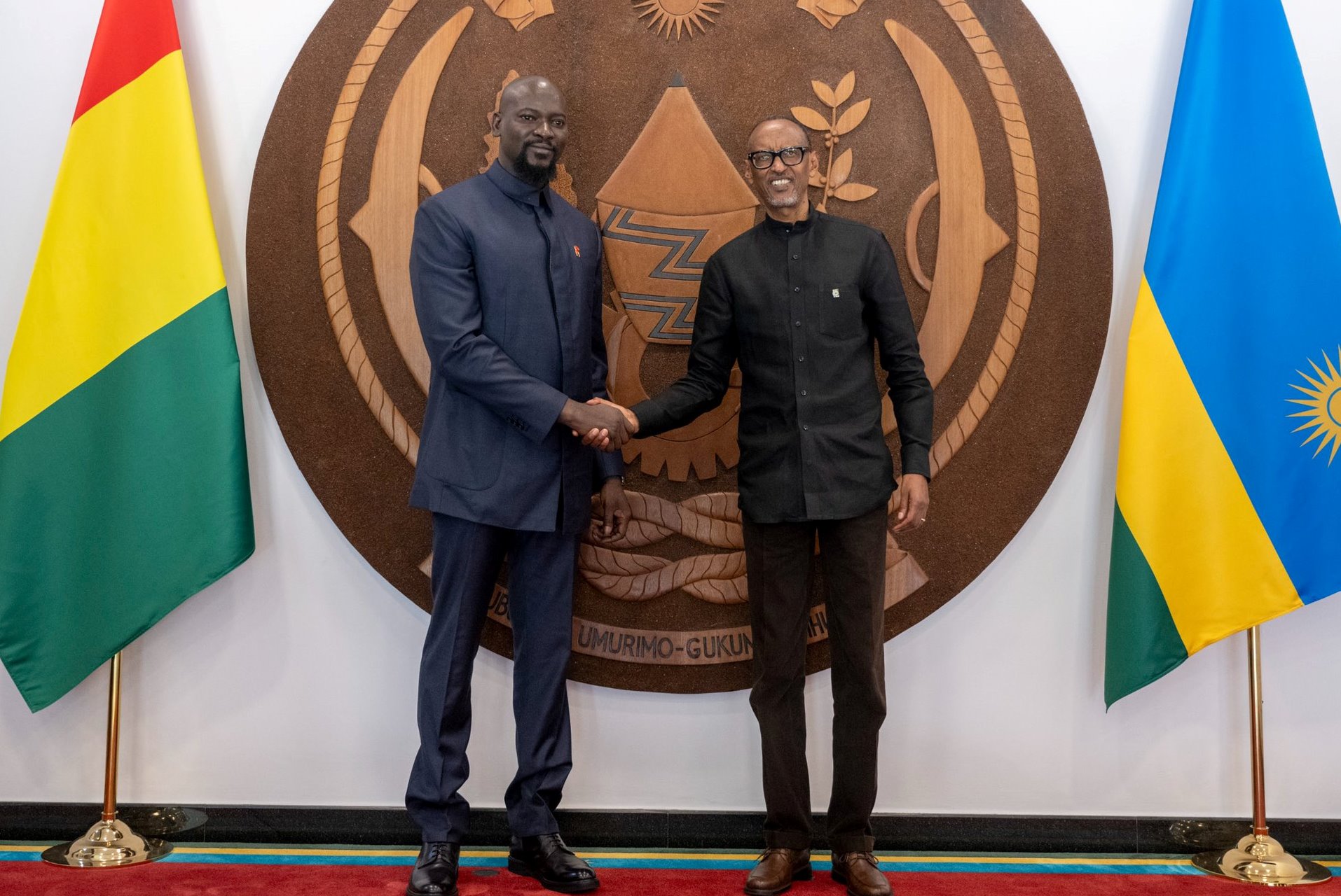 Tubashimiye icyizere mwatugiriye kandi ntimwibeshye- Gen Doumbouya kuri Perezida Kagame