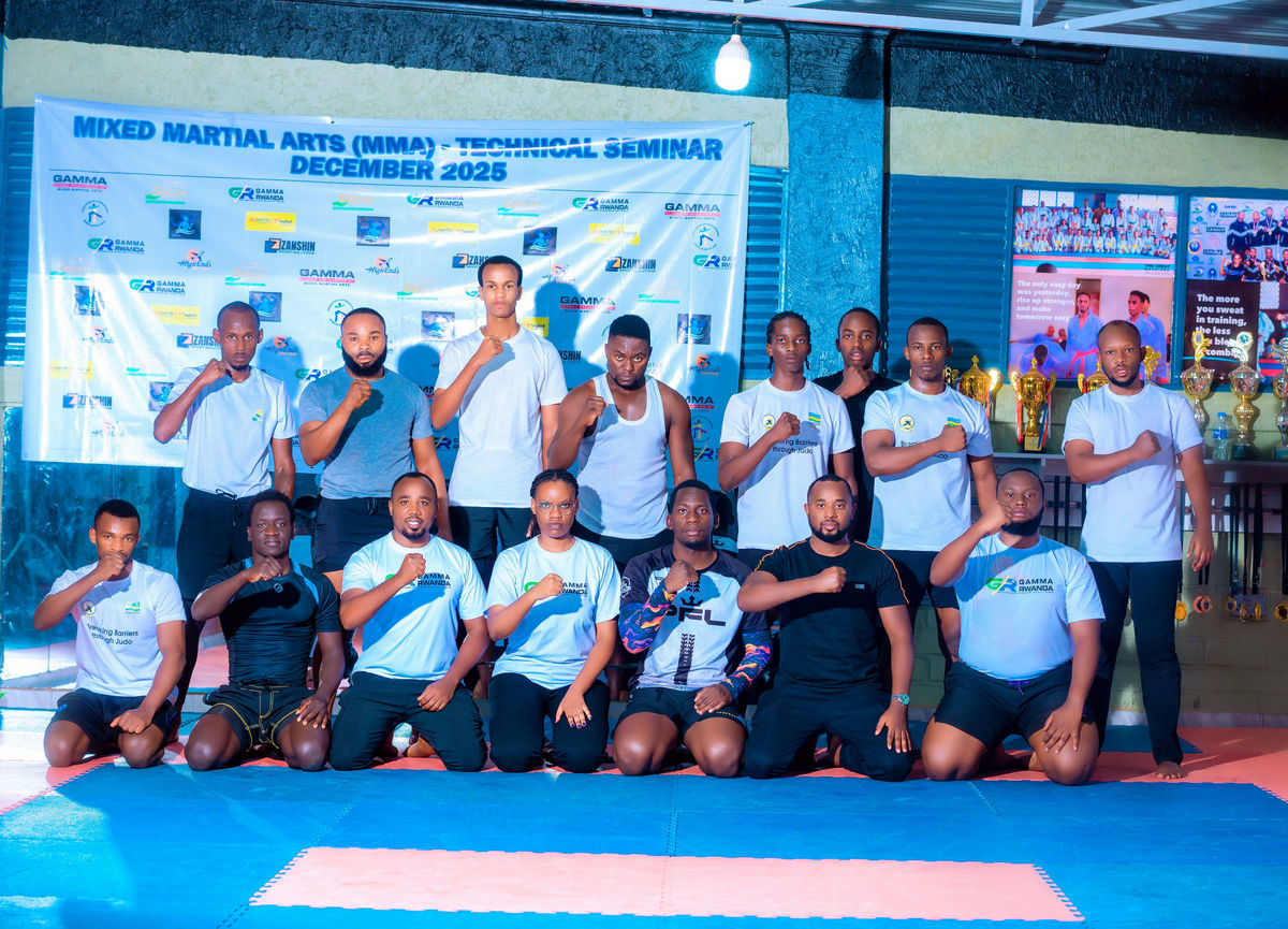 Abanyarwanda 13 binjiye mu mukino njyarugamba wa MMA nk’abakinnyi bawo bashya (Amafoto)
