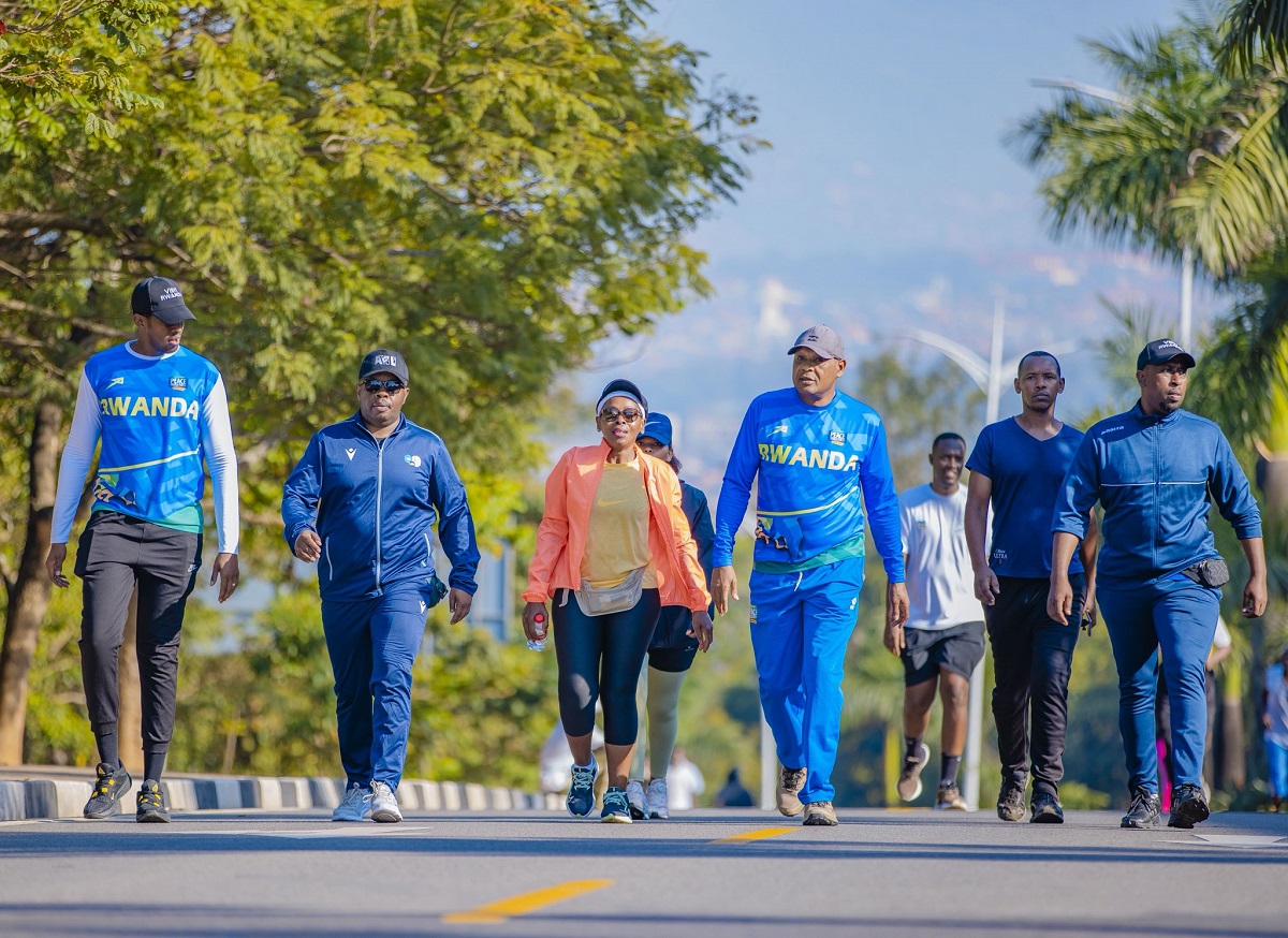 Abanya-Kigali bazindukiye muri ’Car Free Day’ itegura Kigali International Peace Marathon