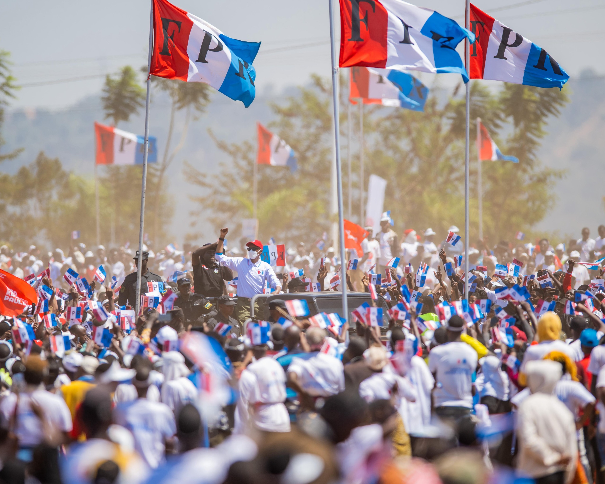 Paul Kagame yarangirije kwiyamamaza i Gahanga ya Kicukiro (UKO BYAGENZE)