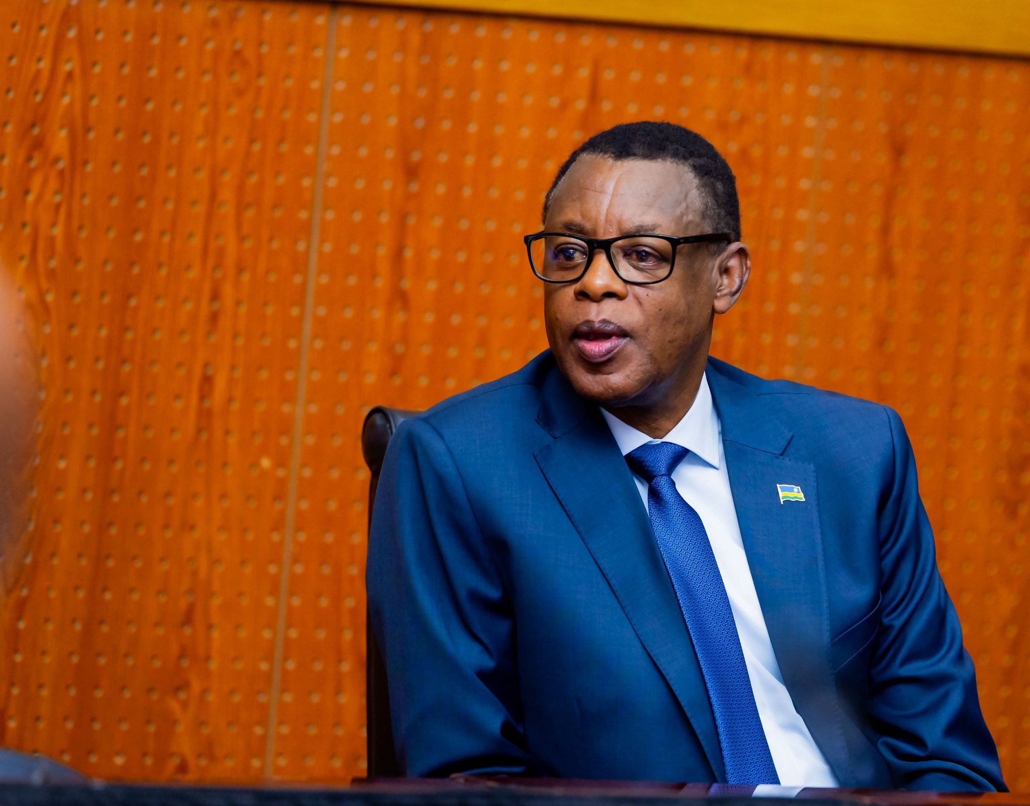 Gen (Rtd) Kabarebe yanyomoje uwahoze akuriye ubutasi bwa Afurika y’Epfo