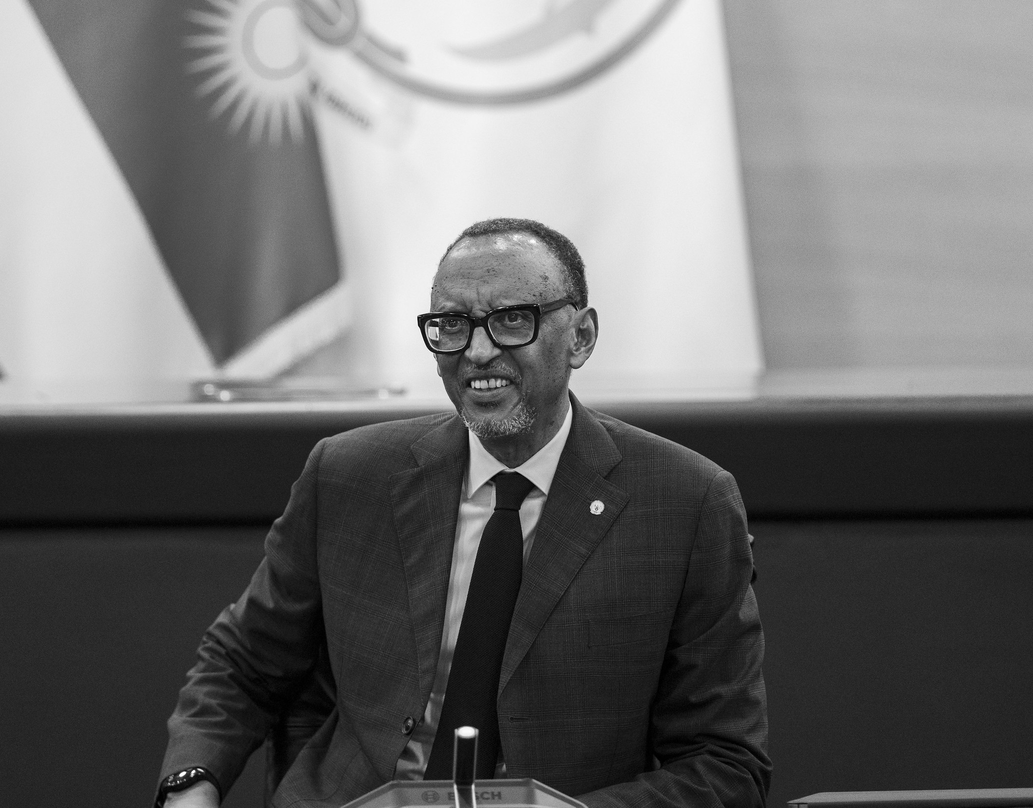 Perezida Kagame yaganiriye na Bill Gates ku guteza imbere ubuzima, AI n’ibindi