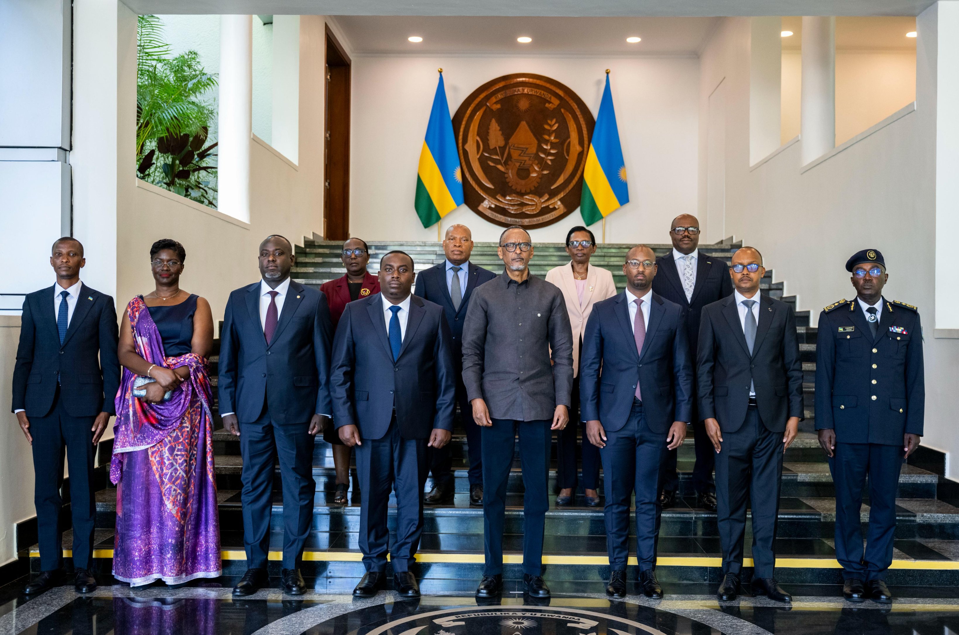 Perezida Kagame yasabye abarahiriye imirimo mishya gushyira imbere inyungu z’u Rwanda