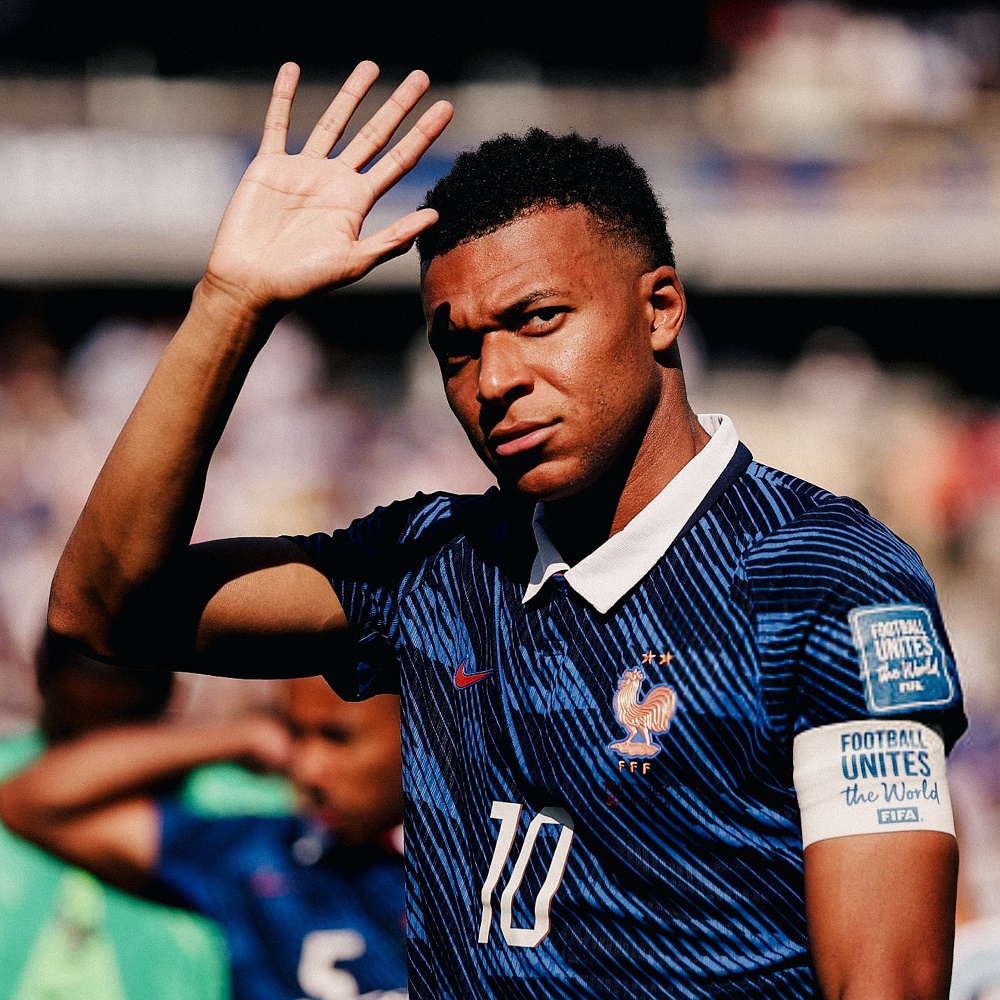 Abafaransa basebeje Mbappé basabye imbabazi n’umutima umenetse