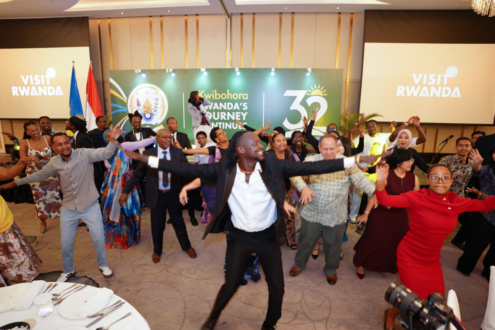 Ruti Joel yafashije Abanyarwanda baba muri Indonesia kwizihiza imyaka 32 u  Rwanda rumaze rwibohoye
