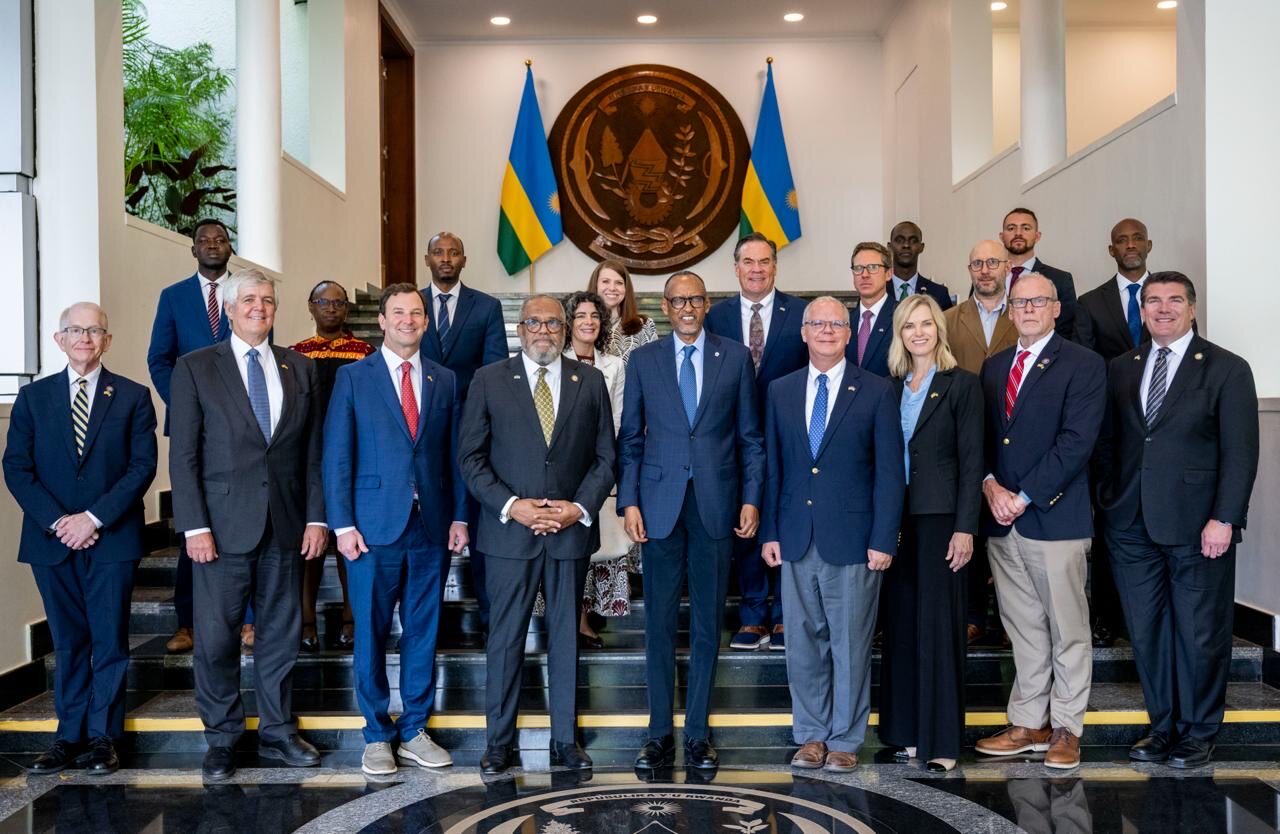 Perezida Kagame yakiriye itsinda ry’abadepite ba Amerika