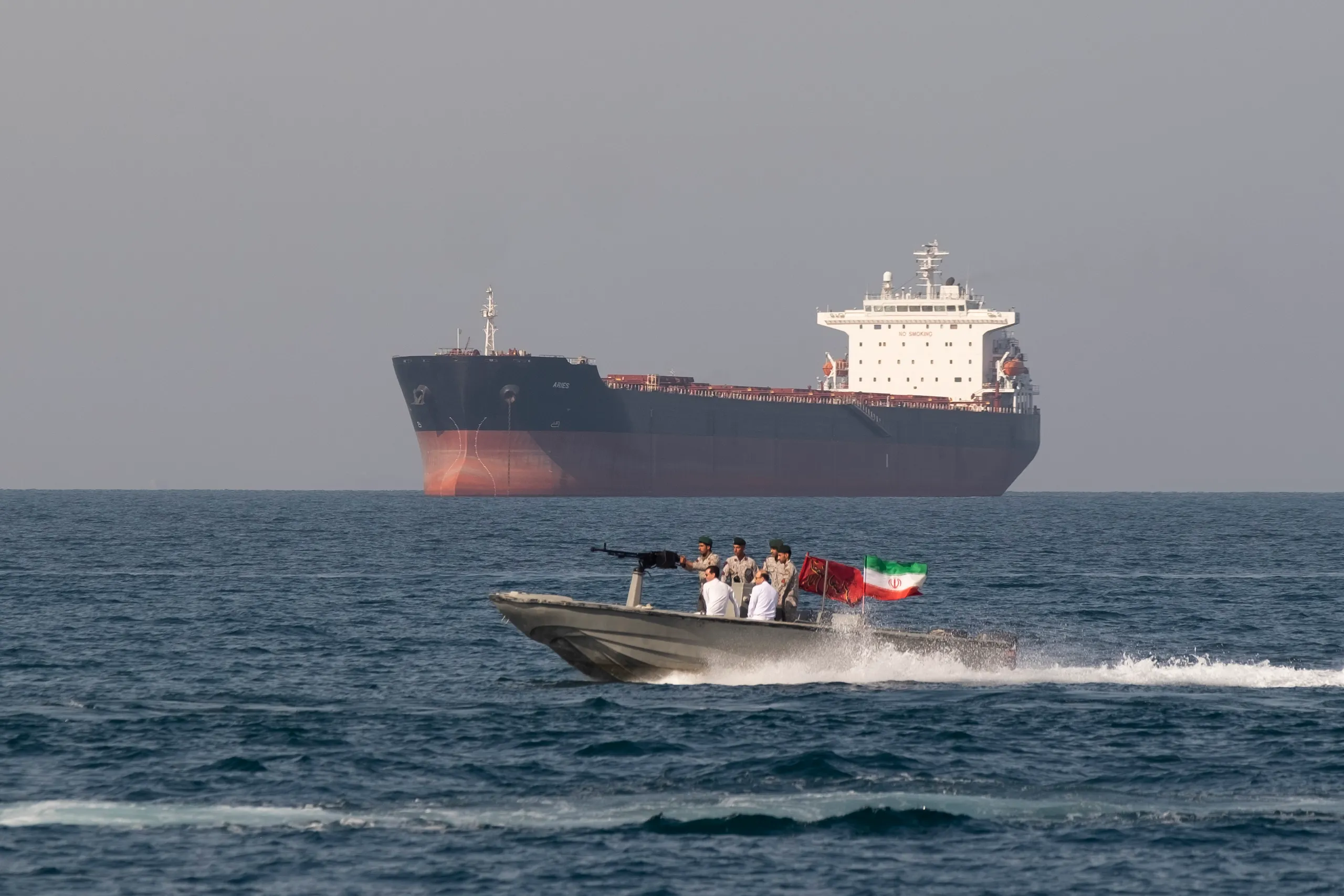 Iran yashyizeho ibihugu izaha umwihariko muri Hormuz