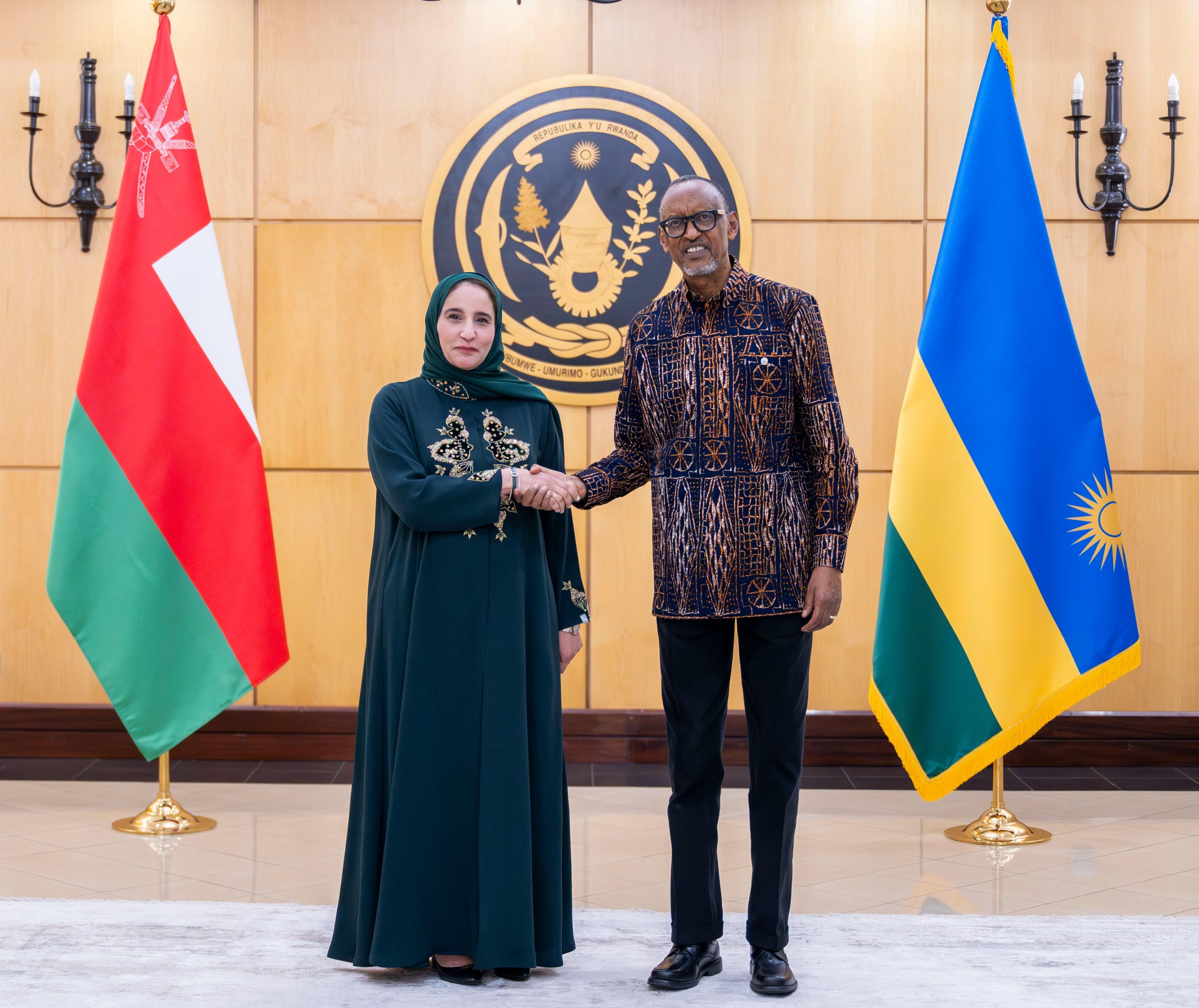 Perezida Kagame yakiriye impapuro z’abambasaderi ba Oman na Nouvelle-Zélande