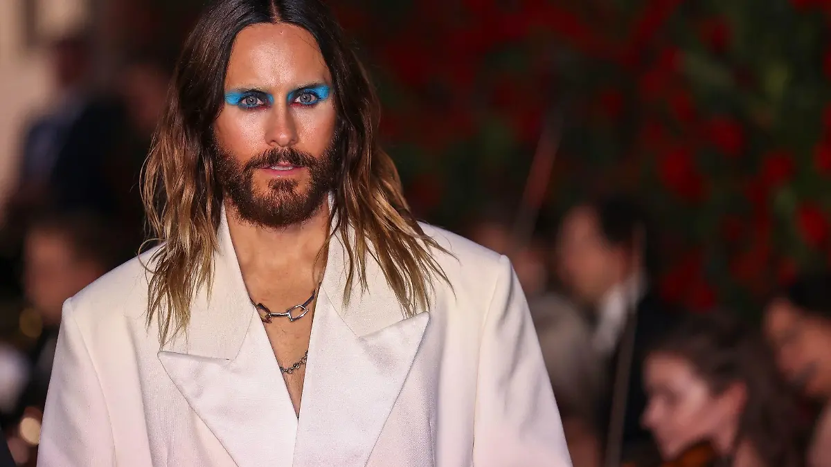 Yikinishaga imbere y’abana: Jared Leto yashinjwe guhohotera abagore icyenda