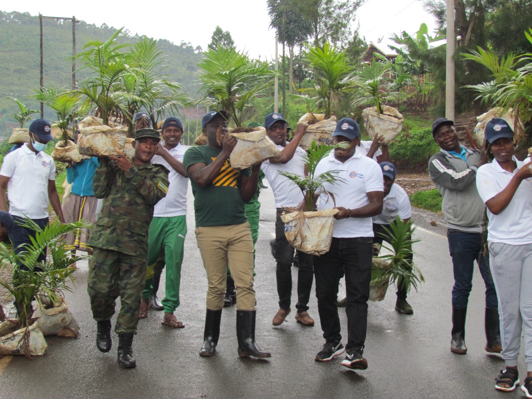RSSB yasobanuriye ab’i Nyakarenzo na Gashonga inyungu ziri mu kwiteganyiriza muri Ejo Heza