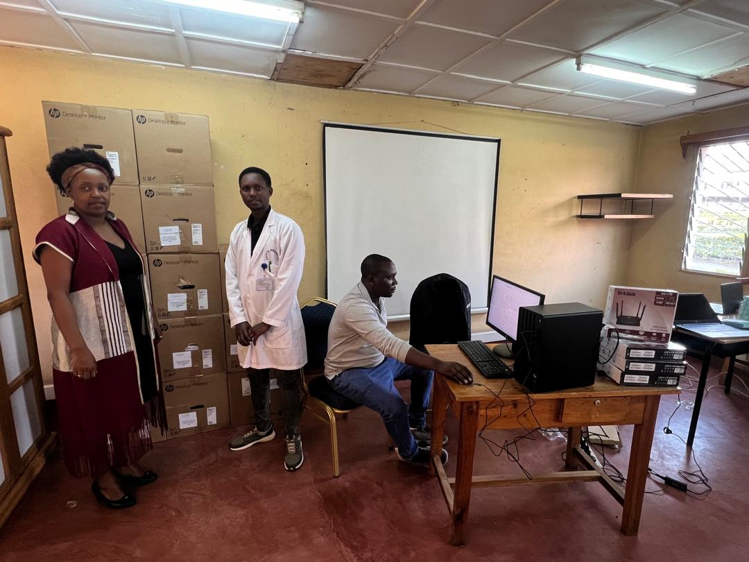 Ikoranabuhanga rya 'Télémédecine' ryinjijwe mu Bitaro bya Ruhengeri n'ibigo nderabuzima byabyo