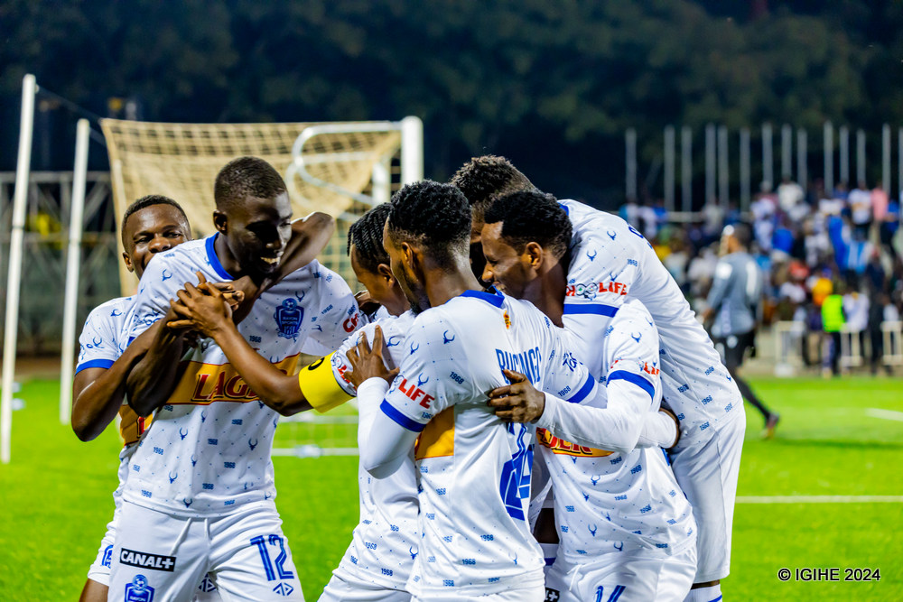 Rayon Sports yatsinze AS Kigali ikomeza kuyobora Shampiyona yemye; uko umukino wagenze (Amafoto)