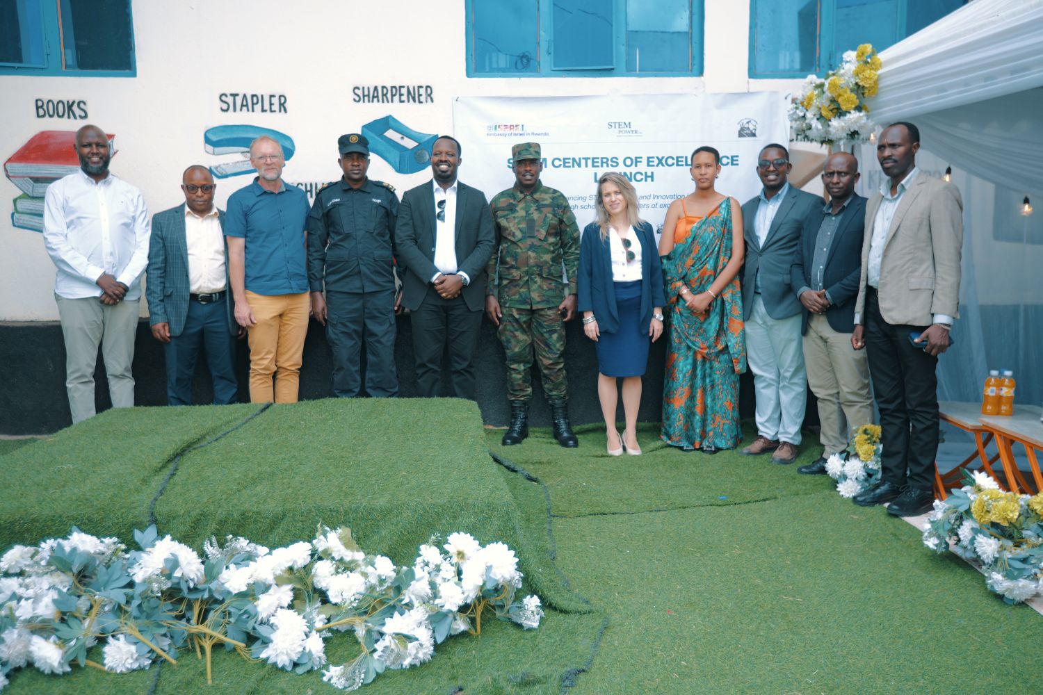 Ambasade ya Israel yahaye Winners Mount Academy ibikoresho bya miliyoni 44 Frw