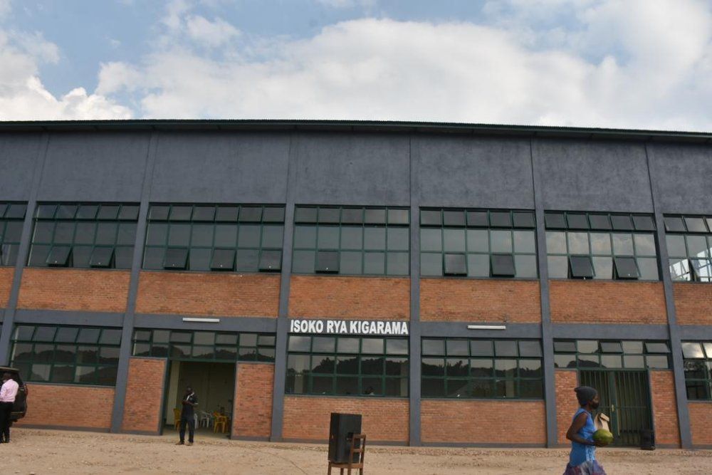 Karongi: Amasoko yabuze abayakoreramo ashobora guhindurwa amashuri y’imyuga