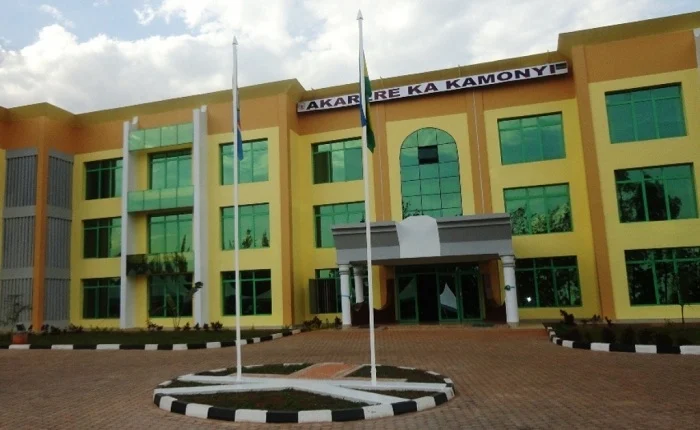 Kamonyi: Umusore yagwiriwe n’ikirombe arapfa