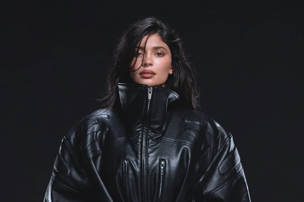 Kylie Jenner yinjiye mu buhanzi bw’imideli