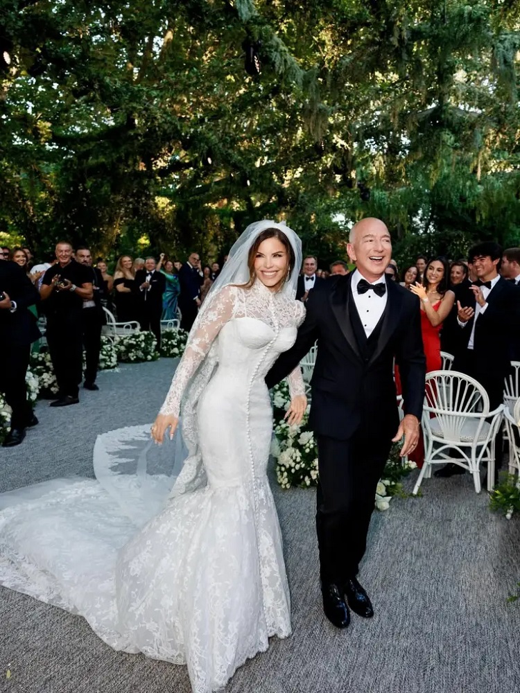 Uko byari byifashe mu bukwe bwa Jeff Bezos na Lauren Sánchez bwitabiriwe n’ibyamamare (Amafoto)