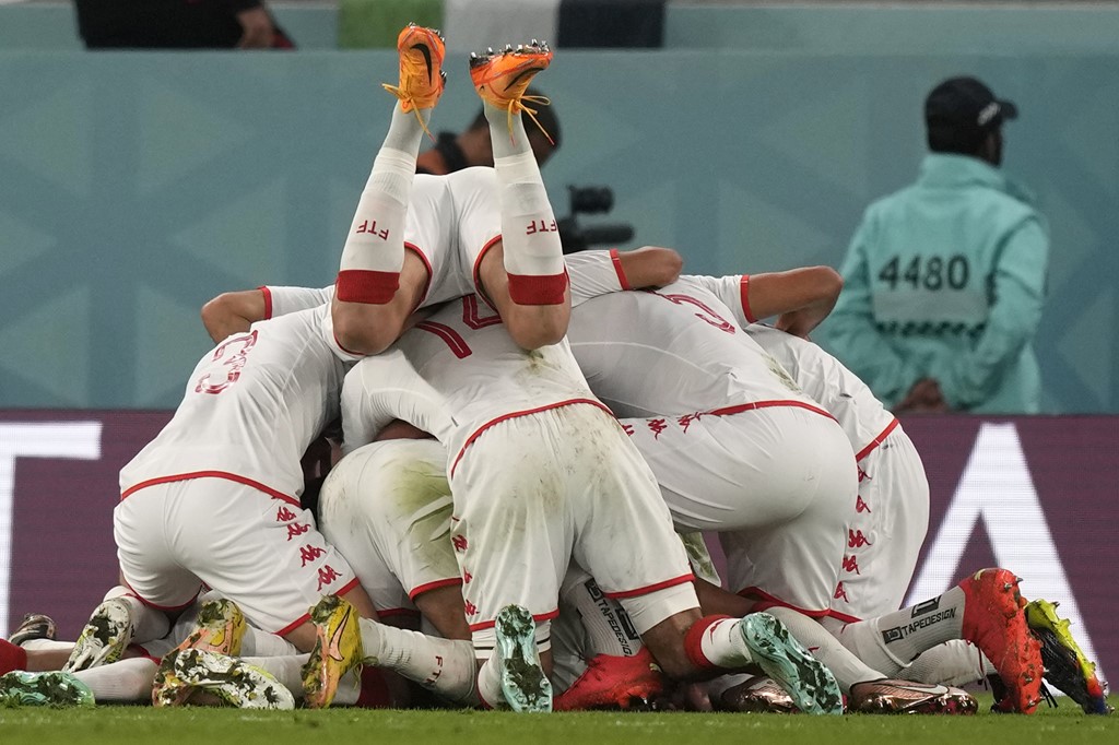 #Qatar2022: Tunisia yihesheje ikuzo ku Bufaransa, Australia ikatishiriza itike ya 1/8 kuri Denmark