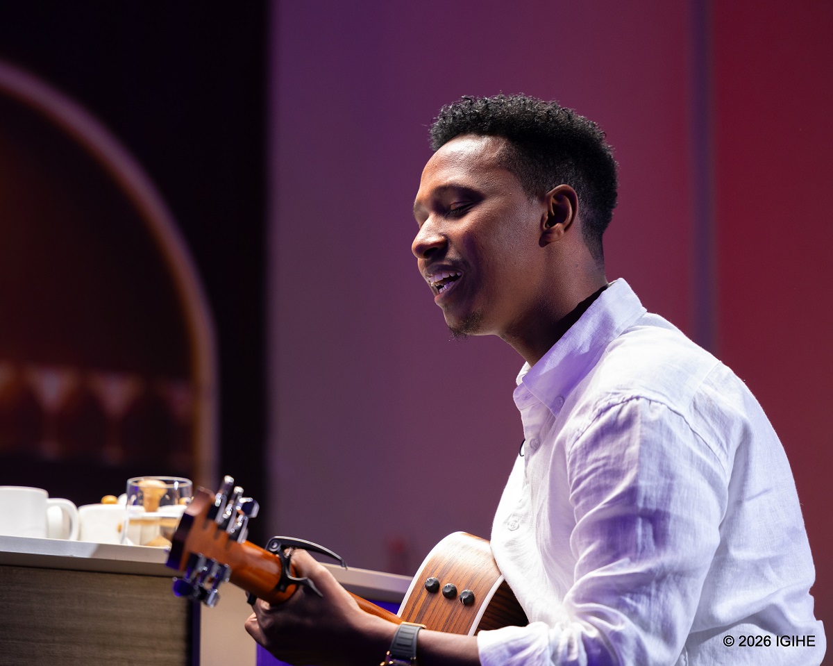 Israel Mbonyi yahishuye ko yigeze kumva ageze ku iherezo ry’urugendo rwe mu muziki (Video)