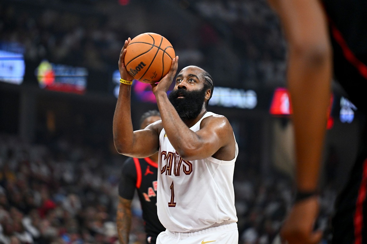 James Harden akurikiranyweho gutunga imbunda bitemewe