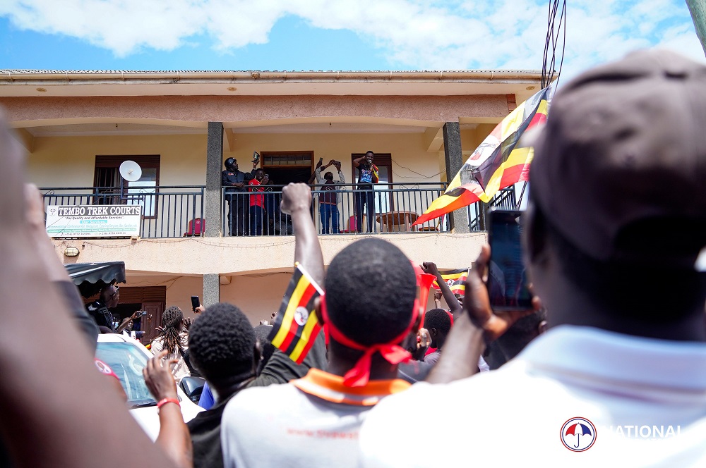 Polisi yateye hoteli yari icumbitsemo Bobi Wine, ikeka ko ari kumwe n’umujura