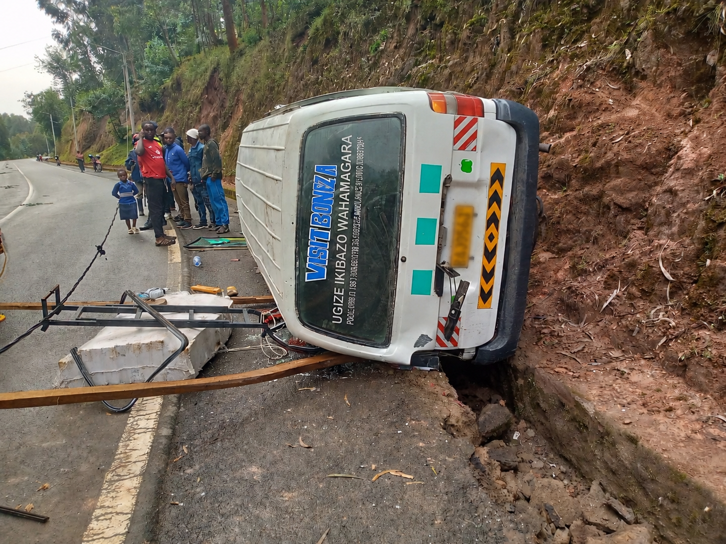 Rutsiro: Impanuka ya Minibus na Coaster yaguyemo umwe, icyenda barakomereka