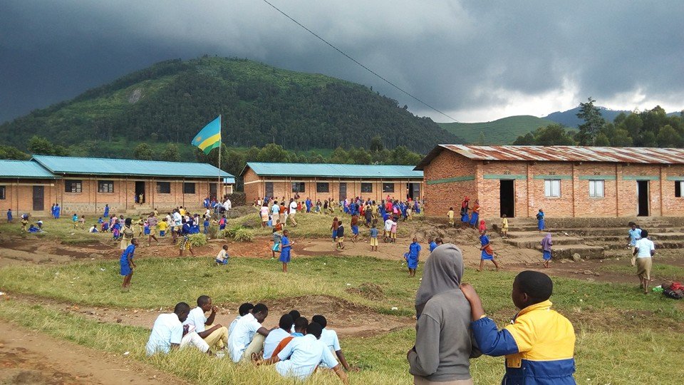 Karongi: Abanyeshuri barenga 700 bataye ishuri