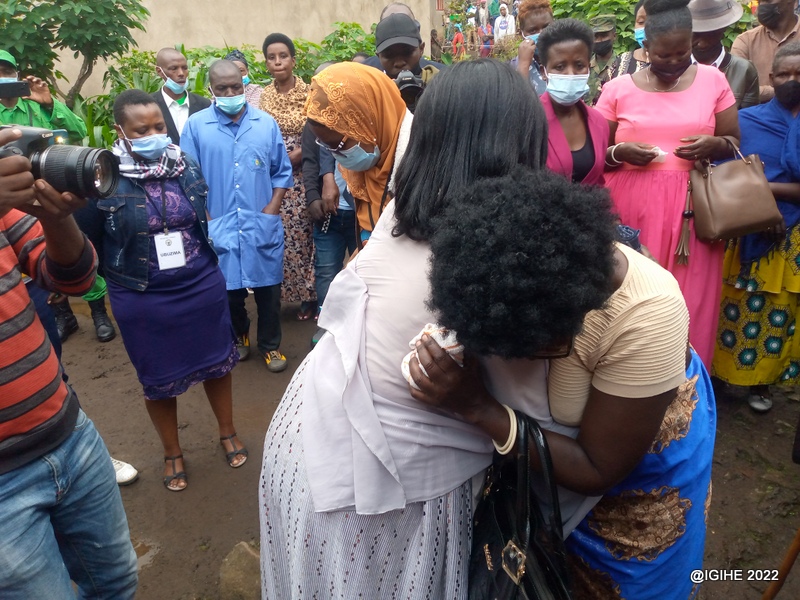 Rubavu: Amarira y’ibyishimo kuri Uwamahoro wongeye guhura n’umuryango we nyuma y’imyaka 28