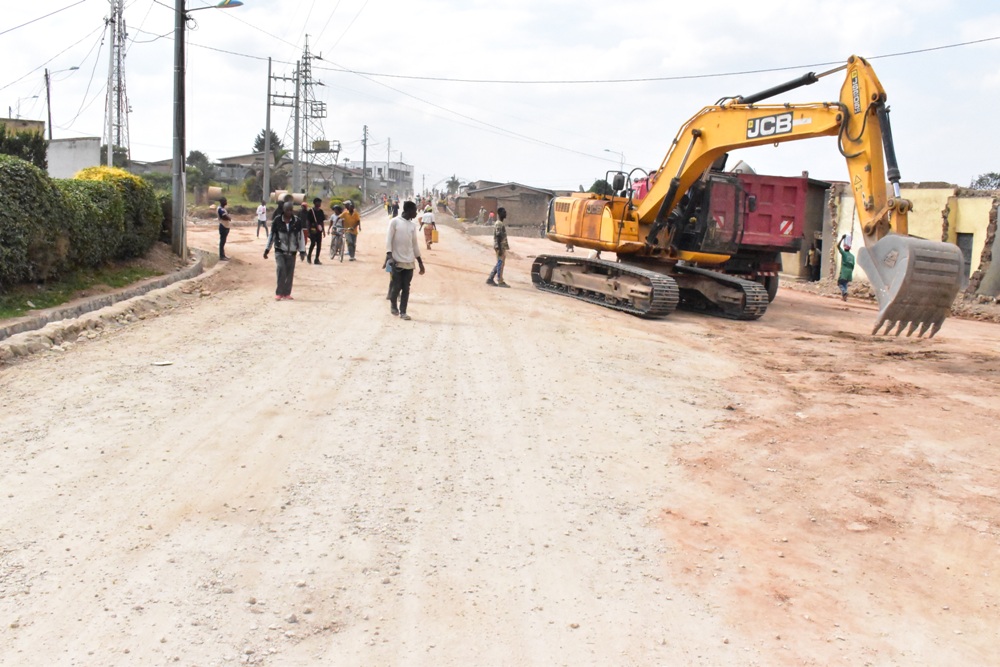 Amajyepfo: Imihanda ya kaburimbo ya kilometero zisaga 25 igiye kubakwa mu turere dutatu